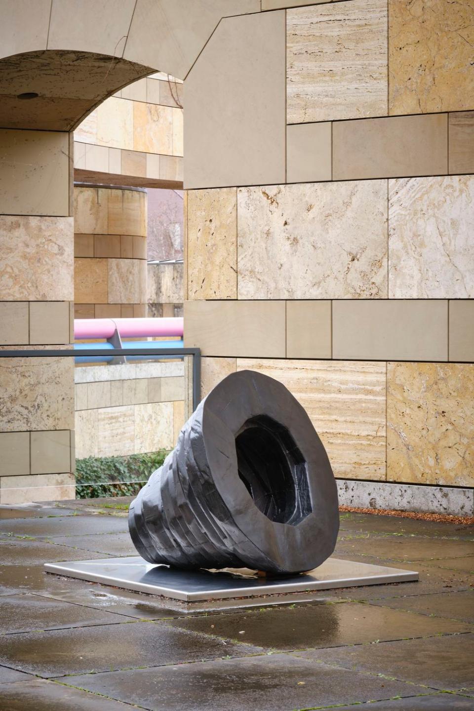 DECC9E7B81CF4C68BAACDE51BF0B4C4E