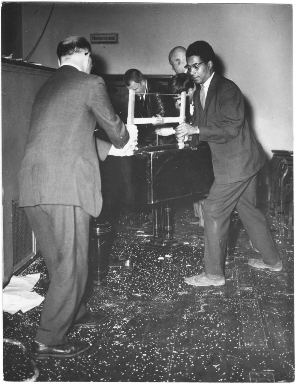 F11C926B591046A9A31B0936C2BEAE54